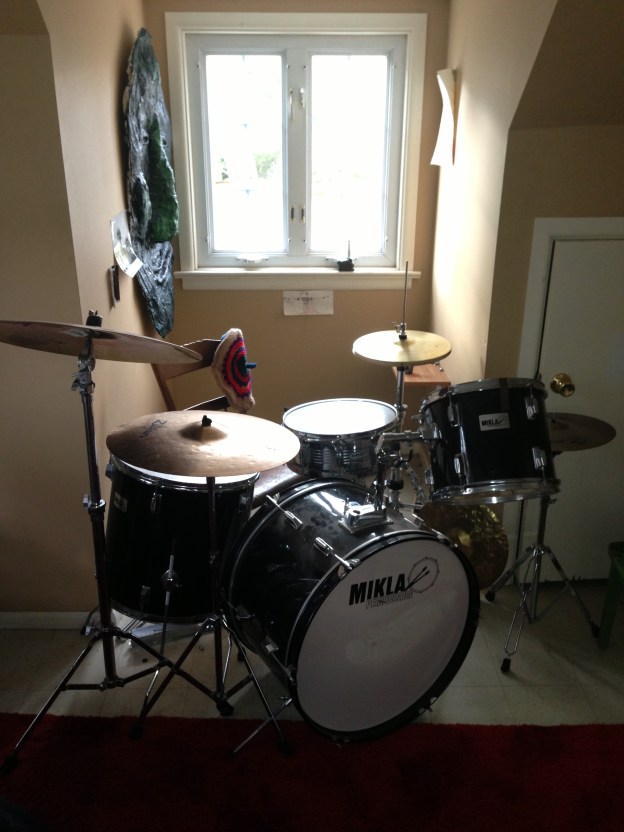 A Serviceable Set by Circespeaks